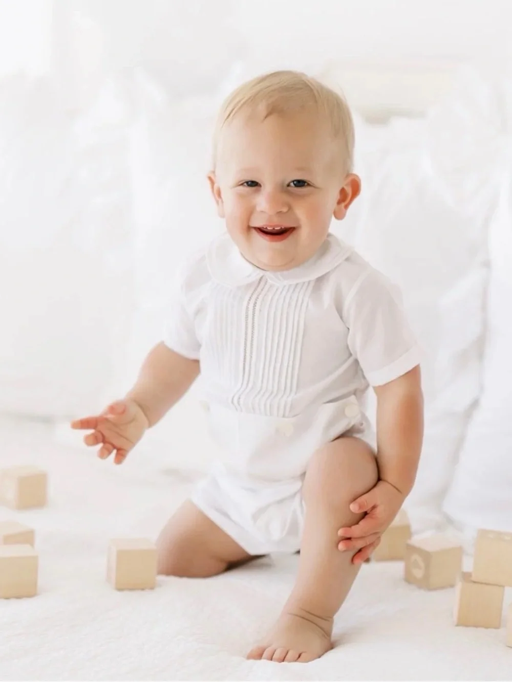 FELTMAN BROS Baby Boys White Two Piece Classic Bobby Suit - 9M